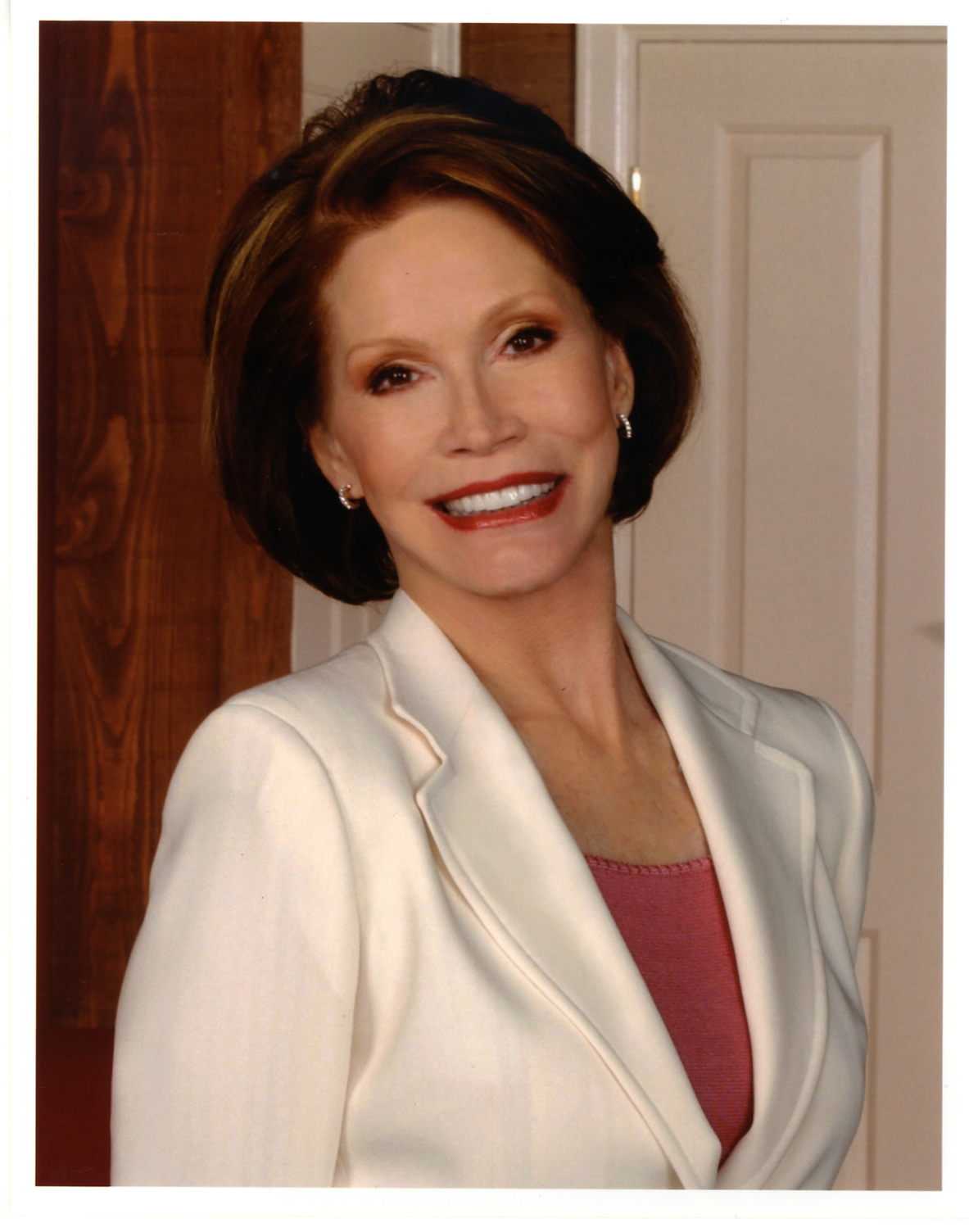  ... -Time Emmy Winner MARY TYLER MOORE with Distinguished Service Award