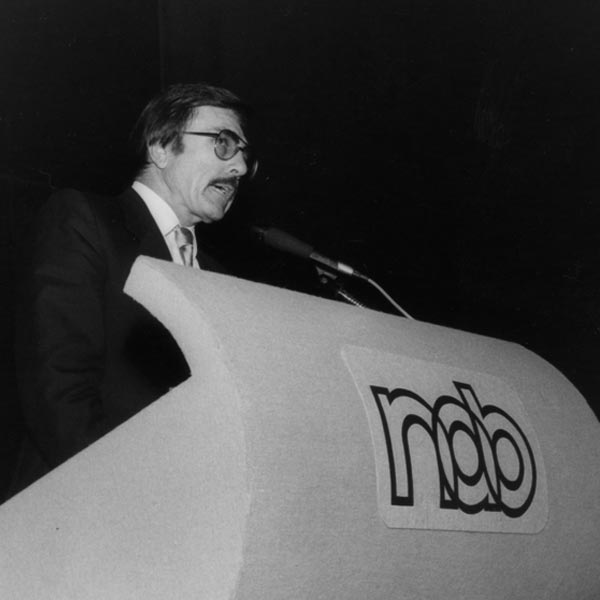 Gary Owens speaking